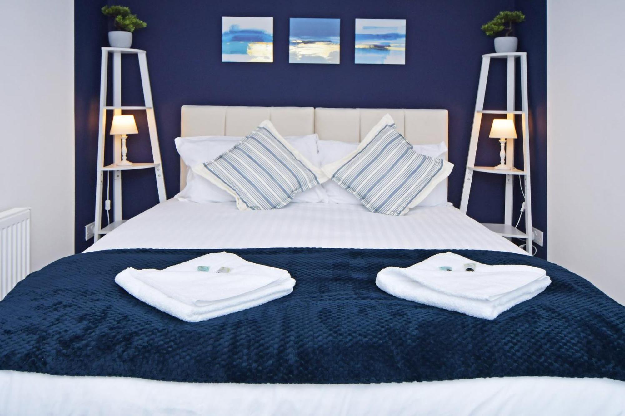 Sapphire Apartments By Yourstays - Luxury 2 Bedroom Apartments In Кру Экстерьер фото