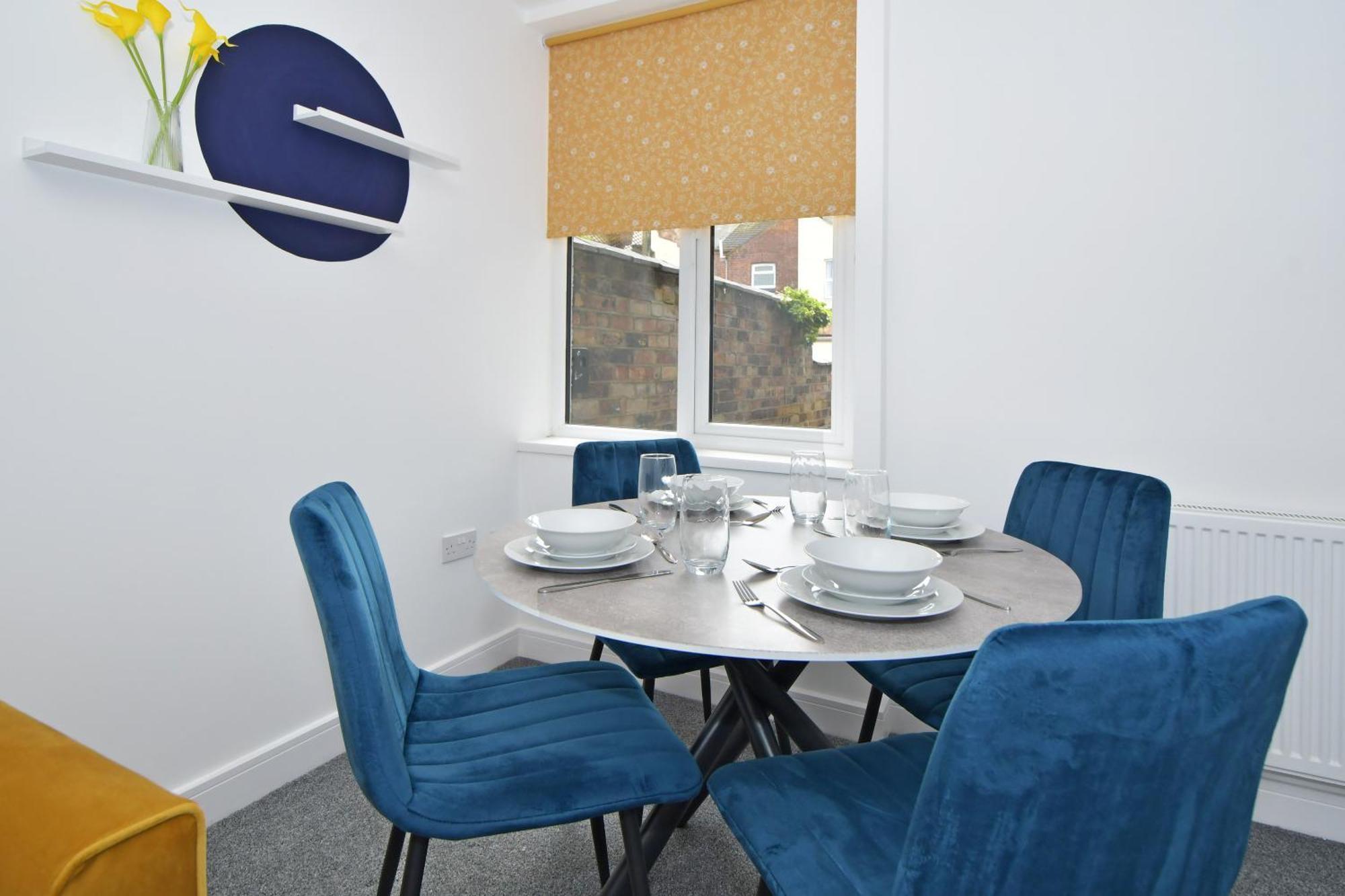 Sapphire Apartments By Yourstays - Luxury 2 Bedroom Apartments In Кру Экстерьер фото