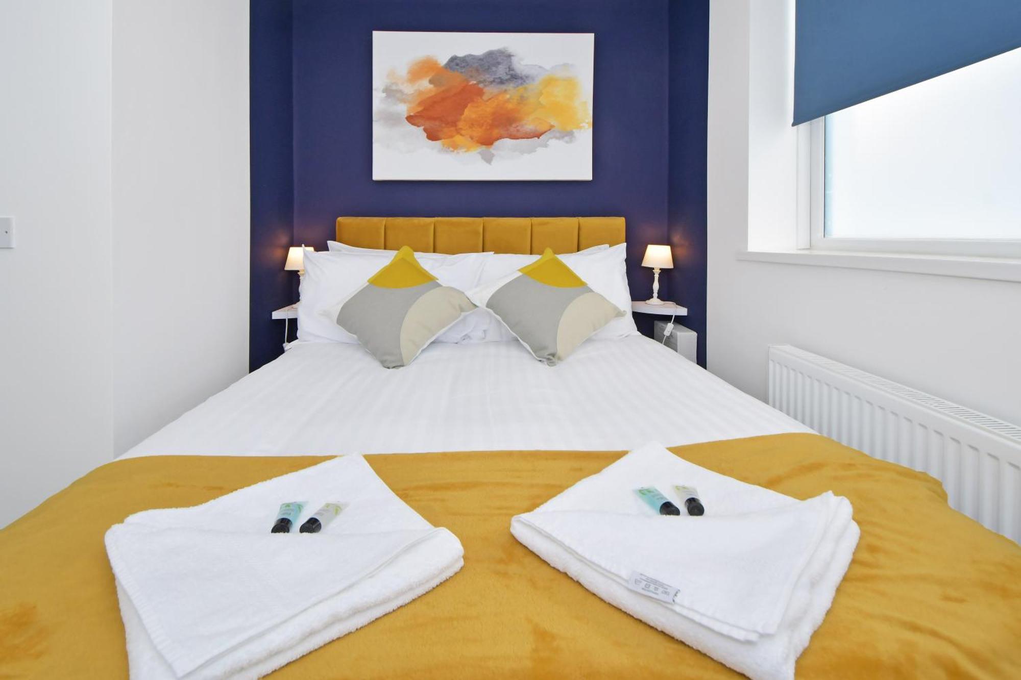 Sapphire Apartments By Yourstays - Luxury 2 Bedroom Apartments In Кру Экстерьер фото