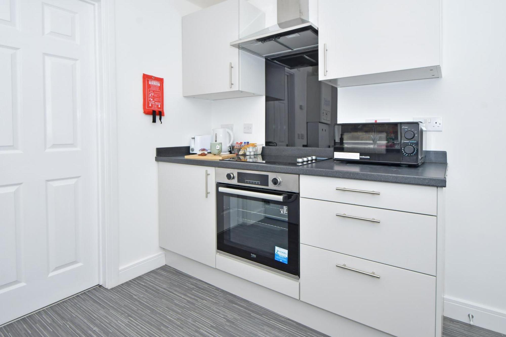 Sapphire Apartments By Yourstays - Luxury 2 Bedroom Apartments In Кру Экстерьер фото