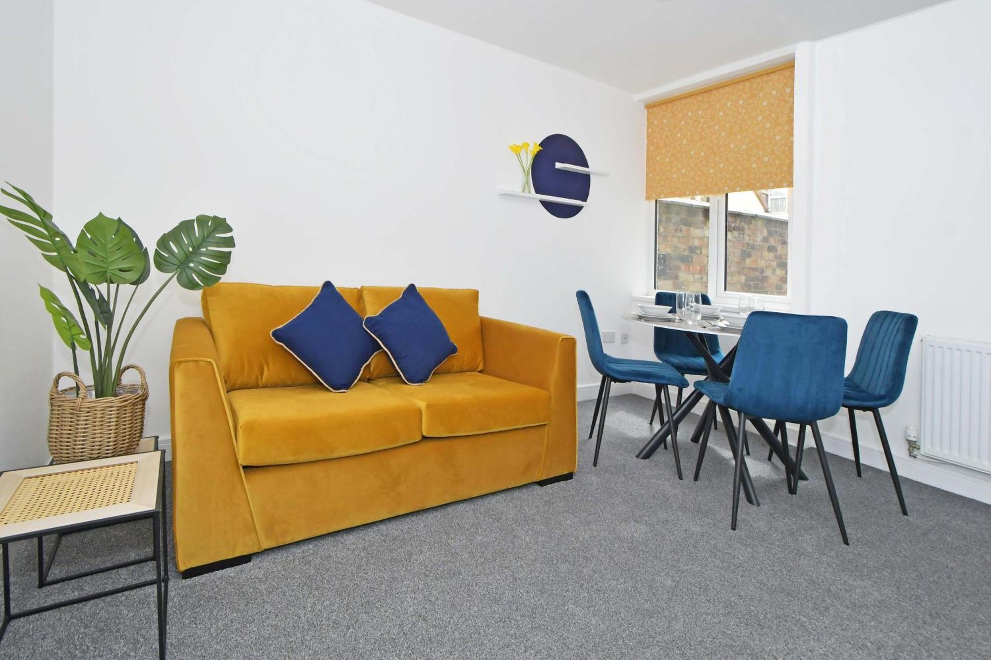 Sapphire Apartments By Yourstays - Luxury 2 Bedroom Apartments In Кру Экстерьер фото